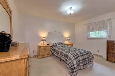 2555 Warren Rd, White Township, PA 15701 - Photo 12