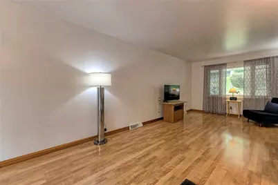 2555 Warren Rd, White Township, PA 15701 - Photo 6