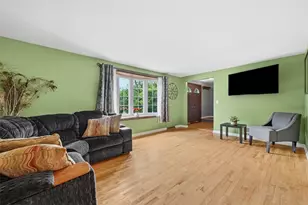 122 Grove Hill Rd, Economy, PA 15005 - Photo 8