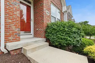306 Trafalgar Square, Cranberry Township, PA 16066 - Photo 4
