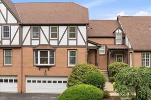 214 Thornberry Cir, Pittsburgh, PA 15234 - Photo 1