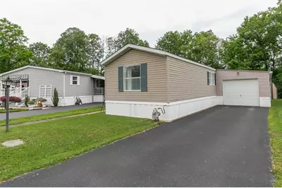 35 Circle Dr, Finleyville, PA 15332 - Photo 2