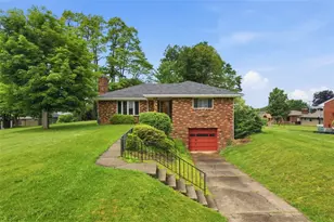 16 Robin Rd, Robinson Twp, PA 15136 - Photo 2
