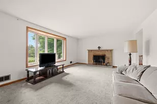 16 Robin Rd, Robinson Twp, PA 15136 - Photo 6