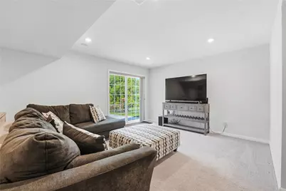 1001 Blackhawk Drive, Valencia, PA 16059 - Photo 32