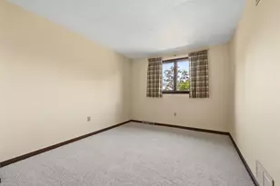 2828 Bingham Dr, Pittsburgh, PA 15241 - Photo 24