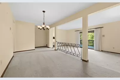 2828 Bingham Dr, Pittsburgh, PA 15241 - Photo 10
