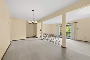 2828 Bingham Dr, Pittsburgh, PA 15241 - Photo 10