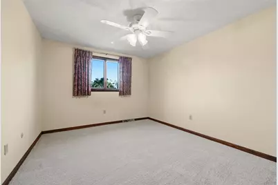 2828 Bingham Dr, Pittsburgh, PA 15241 - Photo 22
