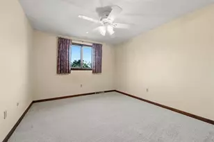 2828 Bingham Dr, Pittsburgh, PA 15241 - Photo 22