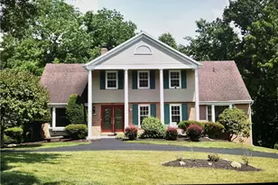 1733 Hathaway Ln, Pittsburgh, PA 15241 - Photo 2