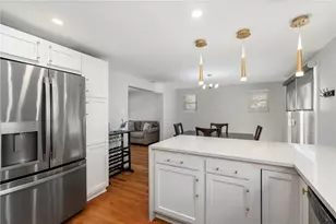 4311 Glen Lytle Rd, Pittsburgh, PA 15217 - Photo 10