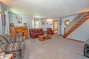 2951 Phillips Dr, Lower Burrell, PA 15068 - Photo 24