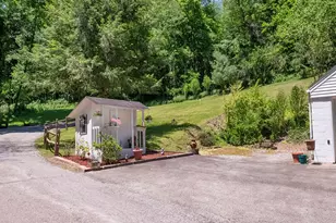 2951 Phillips Dr, Lower Burrell, PA 15068 - Photo 6