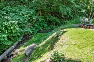2951 Phillips Dr, Lower Burrell, PA 15068 - Photo 10