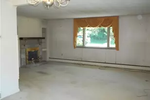 121 Hillcrest Dr, Daugherty Township, PA 15066 - Photo 6