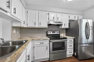 282 Scott Ln, Peters Township, PA 15367 - Photo 10