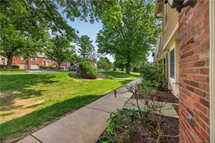282 Scott Ln, Peters Township, PA 15367 - Photo 4