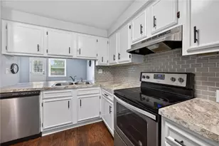282 Scott Ln, Peters Township, PA 15367 - Photo 8
