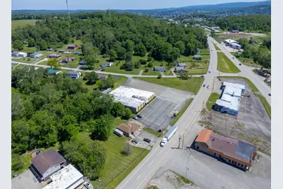 1065 University Dr, Connellsville, PA 15425 - Photo 6
