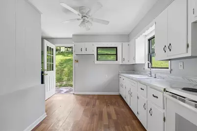 216 Magill Road, Zelienople, PA 16063 - Photo 10