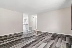 5255 Elmwood Dr, Pittsburgh, PA 15227 - Photo 4