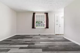 5255 Elmwood Dr, Pittsburgh, PA 15227 - Photo 6