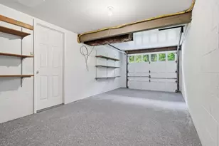 5255 Elmwood Dr, Pittsburgh, PA 15227 - Photo 36