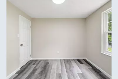 5255 Elmwood Dr, Pittsburgh, PA 15227 - Photo 12