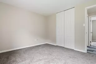 5255 Elmwood Dr, Pittsburgh, PA 15227 - Photo 16