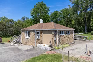 1065 University Dr, Connellsville, PA 15425 - Photo 8