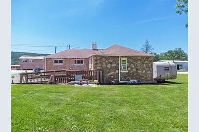 1065 University Dr, Connellsville, PA 15425 - Photo 10
