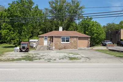 1065 University Dr, Connellsville, PA 15425 - Photo 2