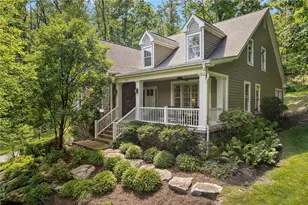 110 Lakeside Dr, Pittsburgh, PA 15238 - Photo 1