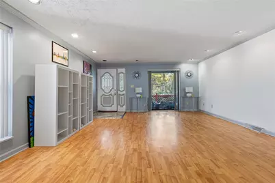 130 Lincoln Ave, Pittsburgh, PA 15218 - Photo 4
