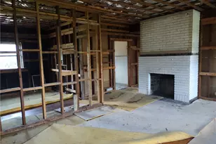 1035 Ohio St, Jeannette, PA 15644 - Photo 20