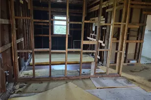 1035 Ohio St, Jeannette, PA 15644 - Photo 18