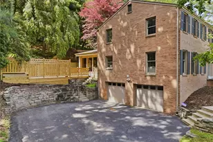 303 Cornwall Dr, Pittsburgh, PA 15238 - Photo 4
