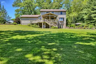 1413 Colony Dr, Hempfield Township, PA 15601 - Photo 8