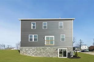 1036 Lindsay Rd, Scott Township, PA 15106 - Photo 34