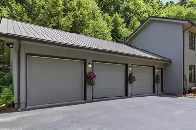 30 Croyhill Dr, White Township, PA 15701 - Photo 4