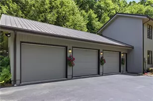 30 Croyhill Dr, White Township, PA 15701 - Photo 4
