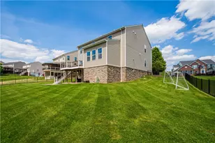 2087 Majestic Dr, North Strabane, PA 15317 - Photo 2