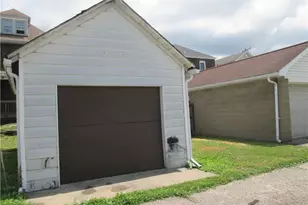 1715 Duss Ave, Ambridge, PA 15003 - Photo 24