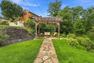 1118 Flora St, Pittsburgh, PA 15212 - Photo 4
