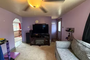 1040 Park Ave, East McKeesport, PA 15035 - Photo 4