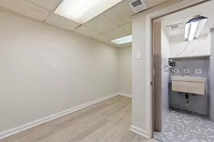 228 Hillock Ln, Pittsburgh, PA 15236 - Photo 36
