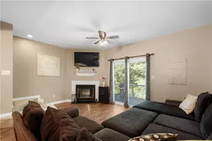 185 Old Village Ln, Bethel Park, PA 15102 - Photo 8