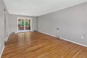 1025 Catherine Dr, Conway, PA 15027 - Photo 4