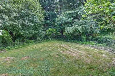 1025 Catherine Dr, Conway, PA 15027 - Photo 36